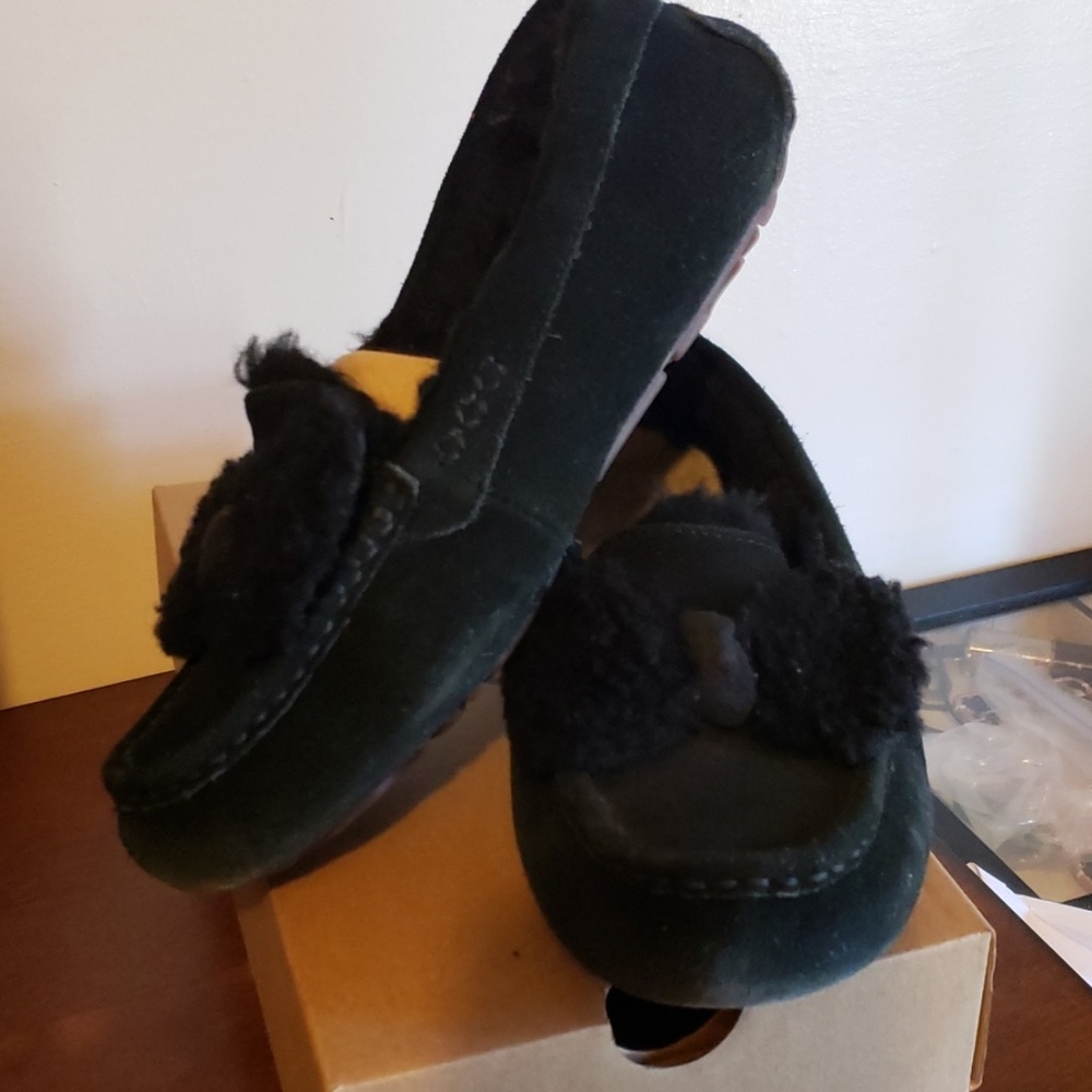 Womens Ugg Fur Bow Mocasins